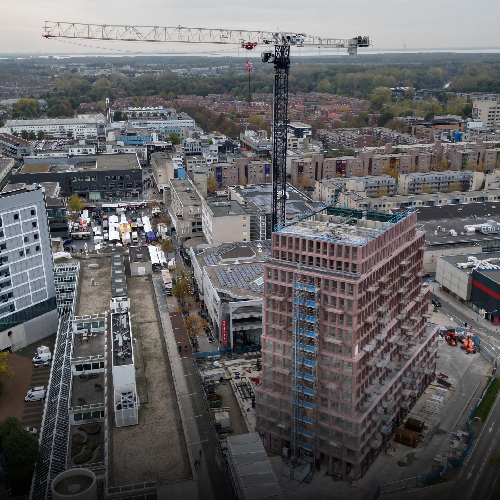 Shot by Drone - Bouw